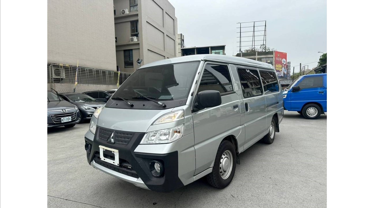 MITSUBISHI DELICA