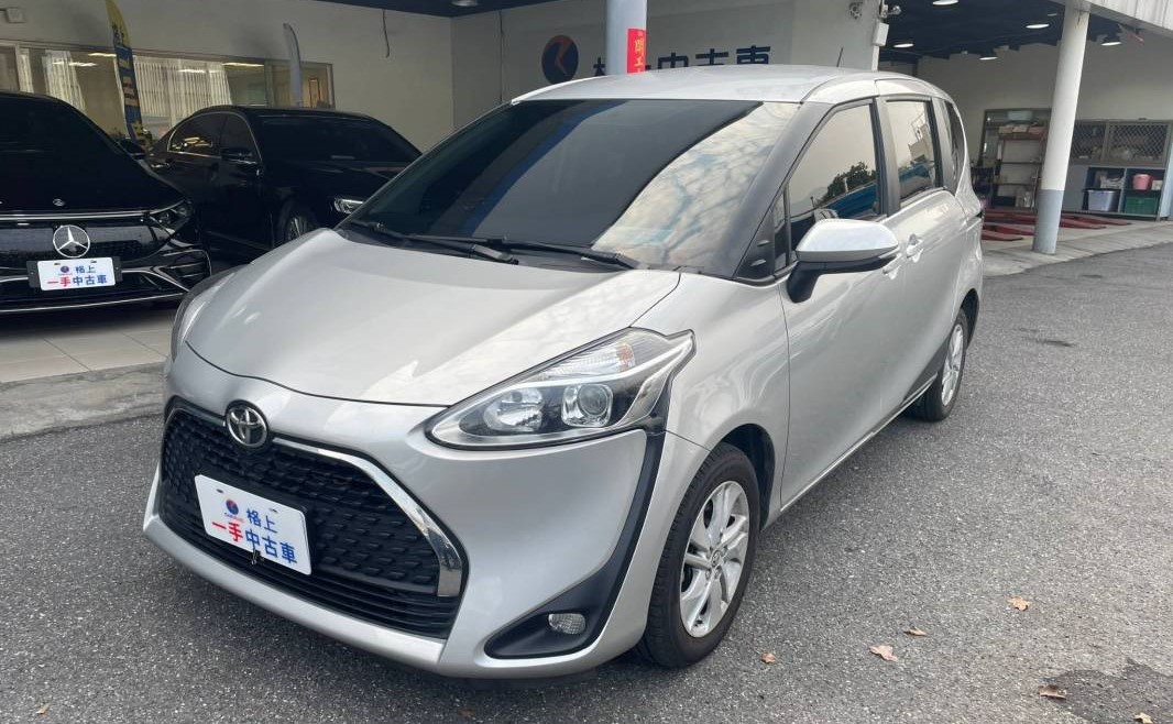 TOYOTA Sienta 自排 1.5