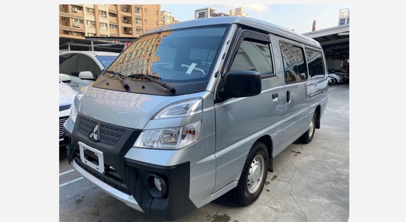 MITSUBISHI DELICA